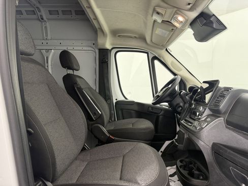 Used 2024 RAM ProMaster 2500 w/ Premium Convenience Group image 13