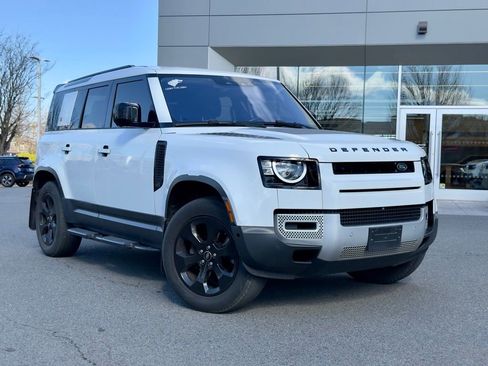 Used 2021 Land Rover Defender 110 image 2