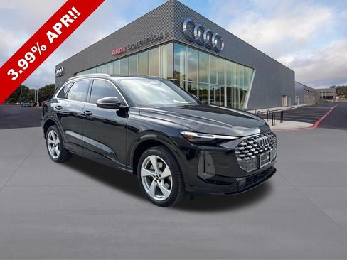 Used 2025 Audi Q5 Premium Plus w/ Premium Plus AWD/4WD image 3