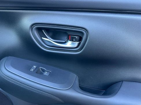 New 2026 Honda HR-V LX image 19