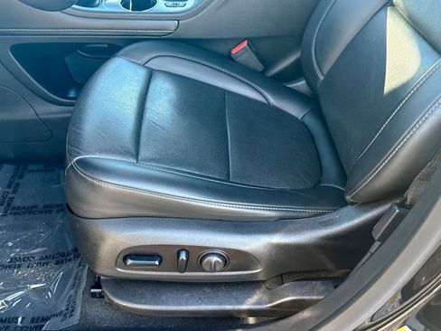 Used 2021 GMC Acadia SLT w/ Elevation Edition image 20