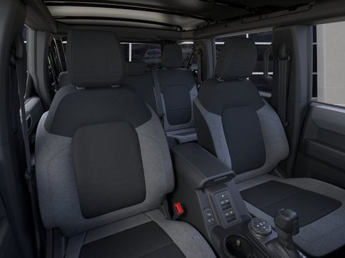 New 2025 Ford Bronco 4-Door image 10