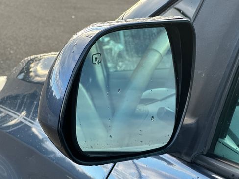 Used 2013 Toyota Sienna XLE image 55