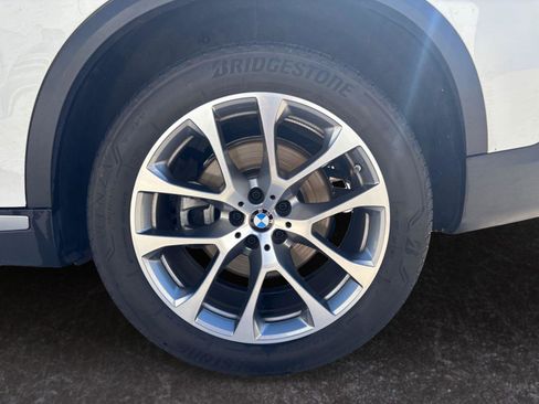 Used 2024 BMW X5 xDrive40i w/ Parking Assistance Package image 29