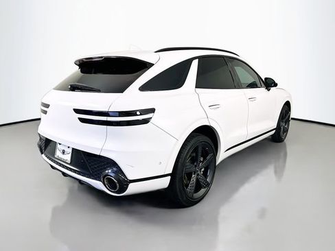 Used 2022 Genesis GV70 3.5T Sport w/ Sport Prestige Package AWD/4WD image 5