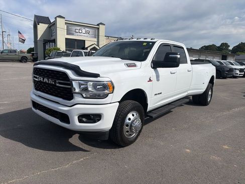 Used 2023 RAM 3500 Big Horn w/ Level 1 Equipment Group AWD/4WD image 2