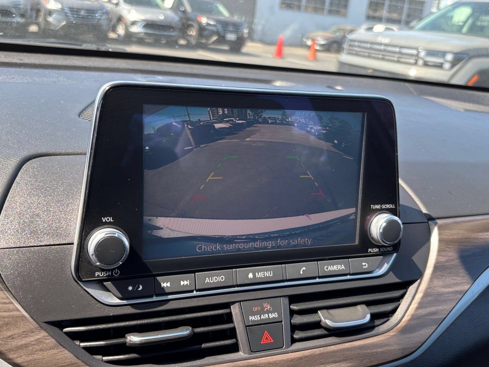 Used 2025 Nissan Altima 2.5 SV FWD image 22