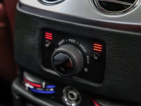 Used 2014 Rolls-Royce Ghost image 51