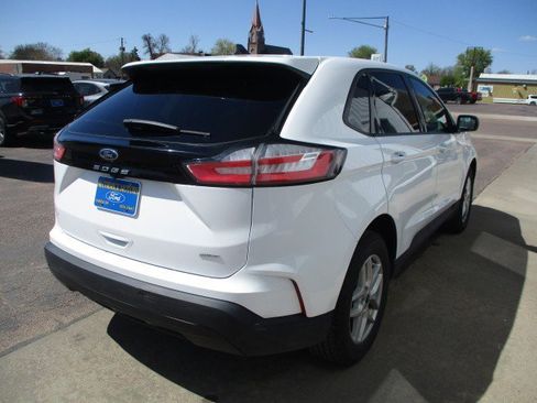 Used 2022 Ford Edge SE AWD/4WD image 5