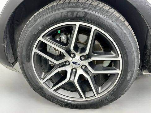 Used 2017 Ford Explorer Sport AWD/4WD image 33