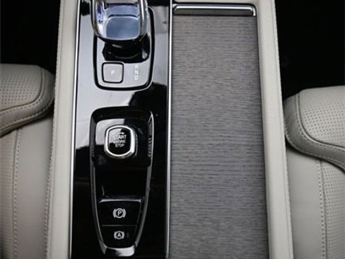 New 2026 Volvo XC90 B6 Ultra image 10