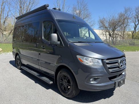 Used 2022 Mercedes-Benz Sprinter 2500 image 8