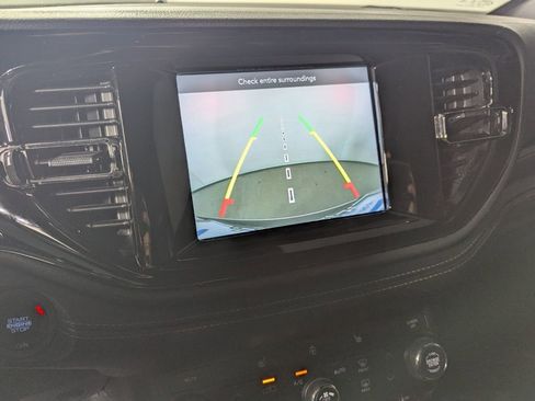 Used 2022 Dodge Durango GT image 25