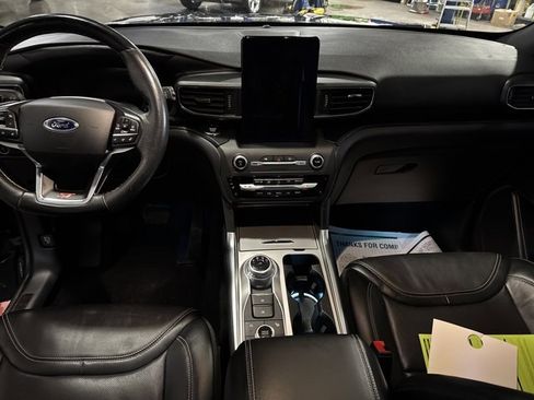 Used 2020 Ford Explorer ST w/ ST Street Pack image 16
