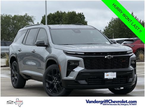 New 2026 Chevrolet Traverse RS FWD image 2