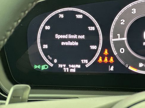 New 2026 Porsche Cayenne image 32