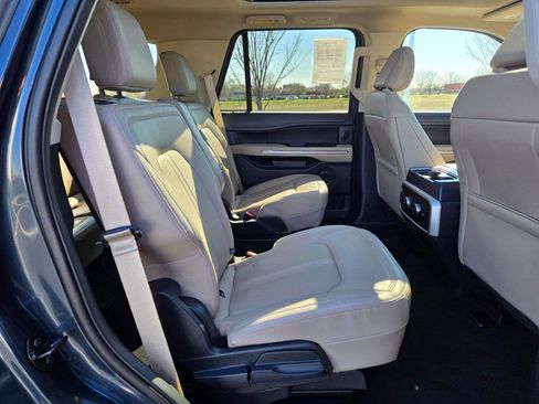 Used 2024 Ford Expedition Limited AWD/4WD image 12