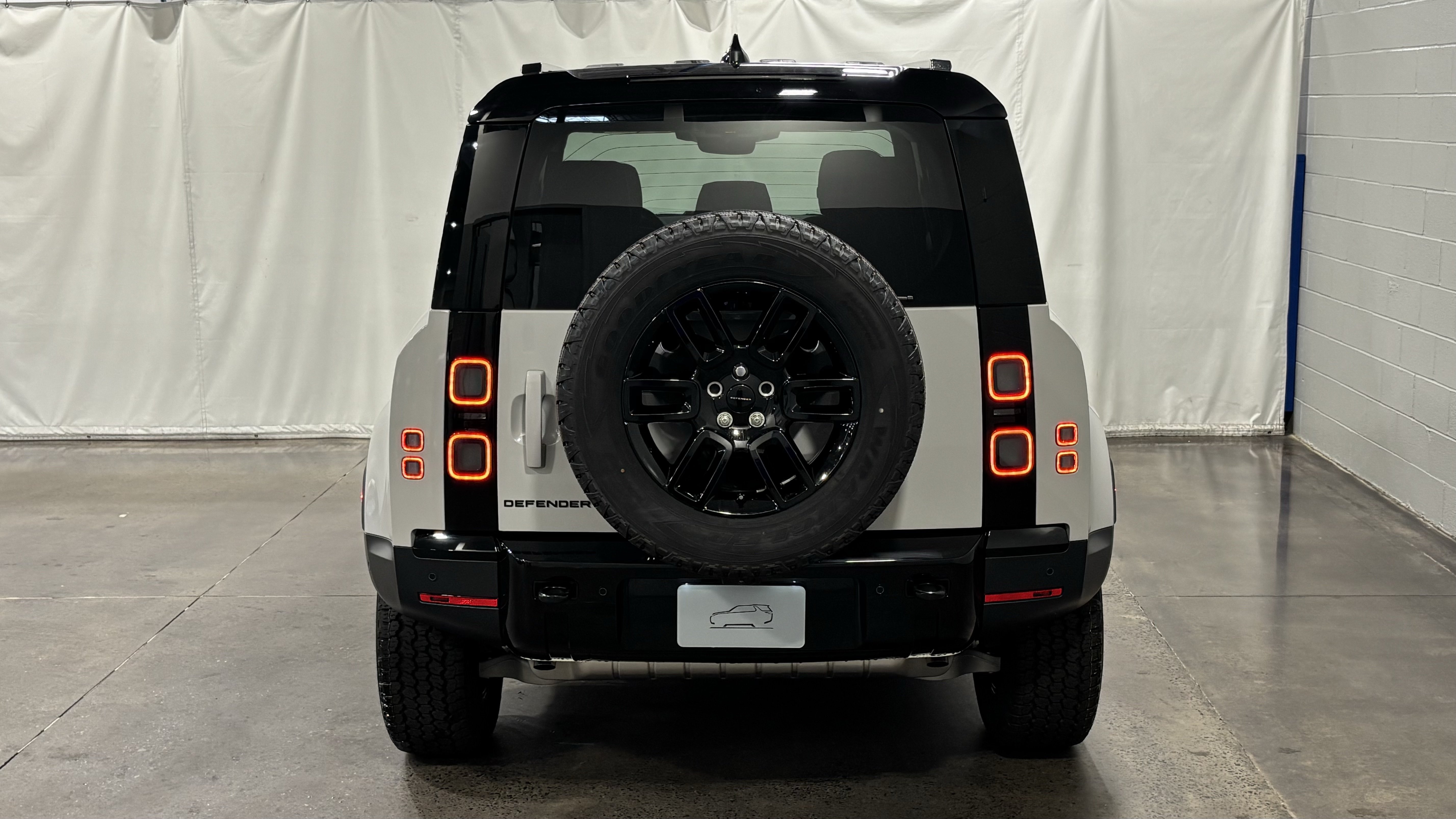 New 2026 Land Rover Defender 110 S AWD/4WD image 8