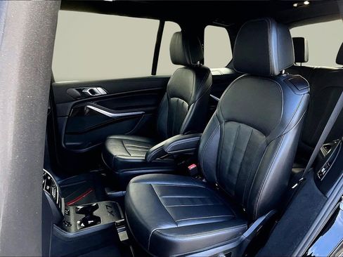 Used 2021 BMW X7 xDrive40i w/ Cold Weather Package image 22