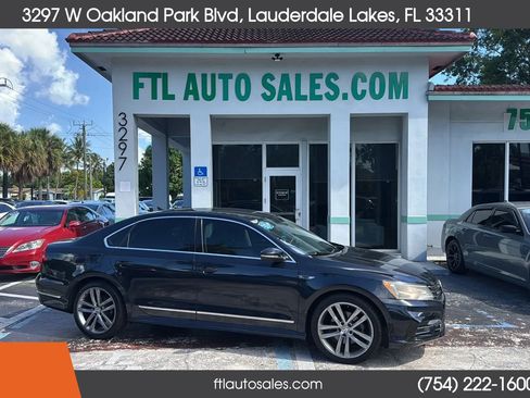Used 2017 Volkswagen Passat 1.8T R-Line FWD image 12