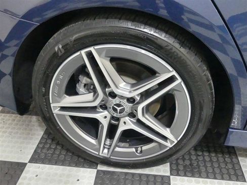 Used 2021 Mercedes-Benz A 220 4MATIC image 17