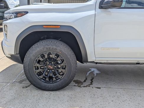 New 2026 GMC Canyon Elevation image 10