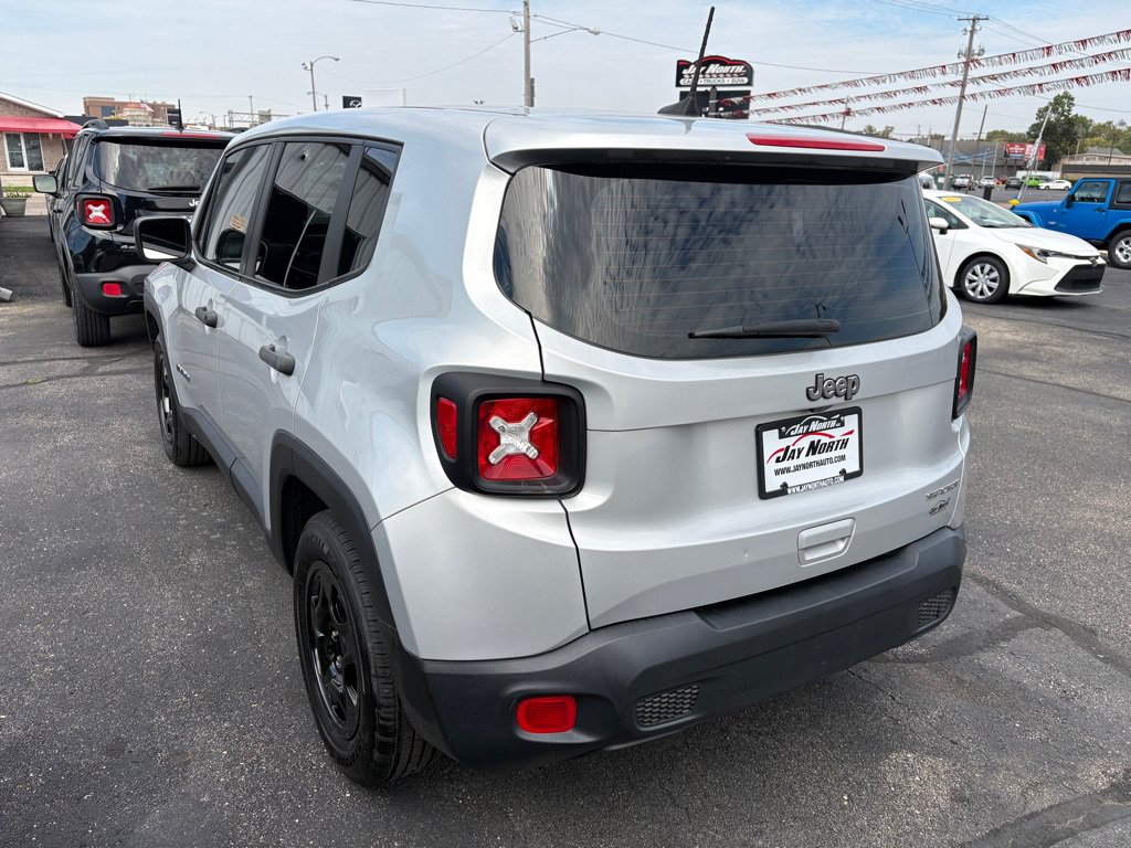 Used 2021 Jeep Renegade Sport FWD image 5