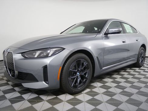 New 2026 BMW i4 eDrive40 image 7