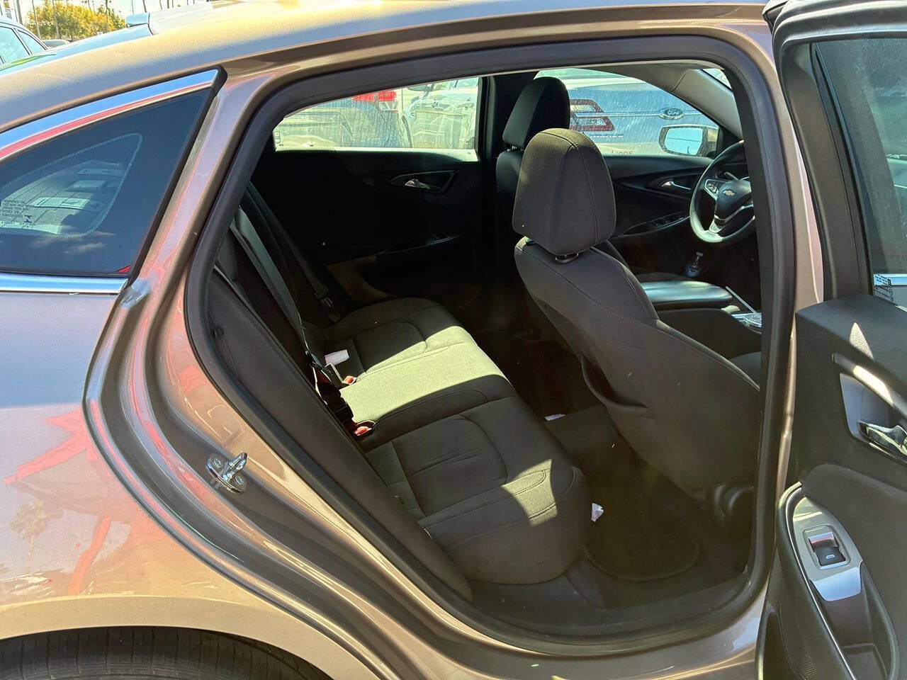 Used 2019 Chevrolet Malibu LT FWD image 17