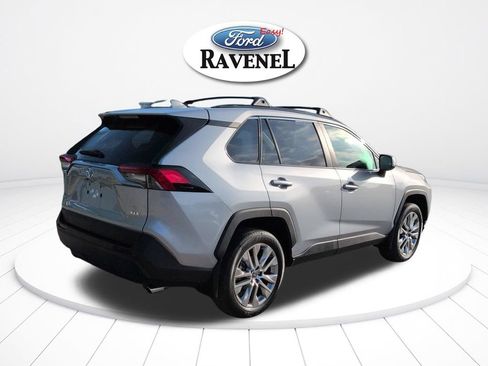 Used 2024 Toyota RAV4 XLE Premium FWD image 4