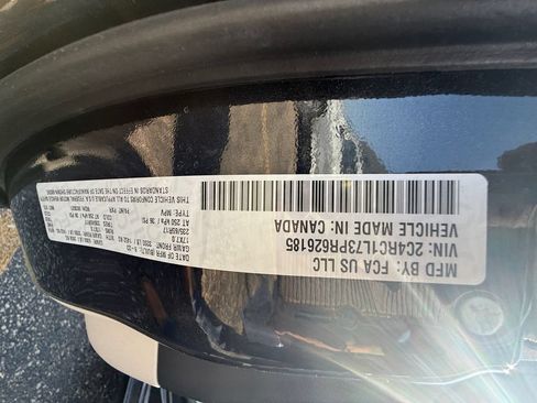 Used 2023 Chrysler Pacifica Touring-L FWD image 45