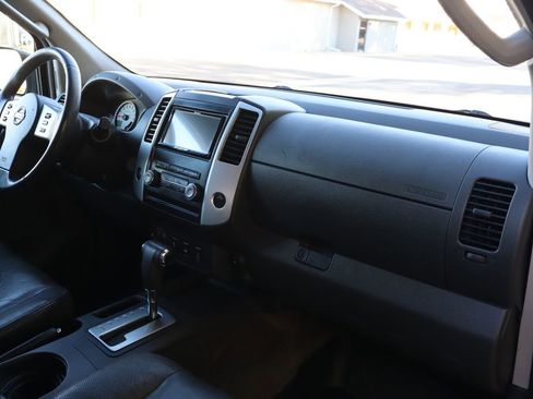 Used 2012 Nissan Xterra PRO-4X w/ Pro-4x Leather Pkg image 16