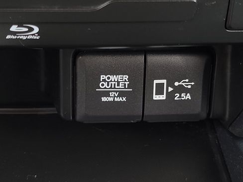 Used 2022 Honda Pilot Touring image 29