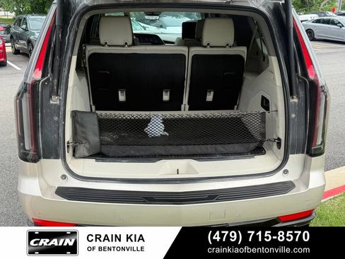 Used 2024 Cadillac Escalade ESV Sport Platinum w/ Heavy-Duty Trailer Package AWD/4WD image 30