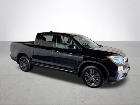 Used 2020 Honda Ridgeline Sport image 4