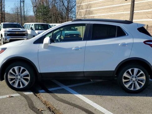 Used 2019 Buick Encore Preferred w/ Safety Package image 5