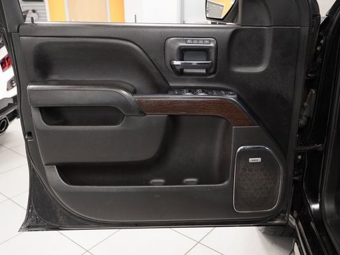 Used 2018 GMC Sierra 1500 Denali w/ Denali Ultimate Package image 17