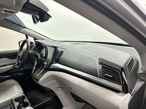 Used 2023 Honda Odyssey Touring image 18