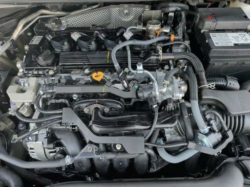 Used 2024 Toyota Corolla LE FWD image 33