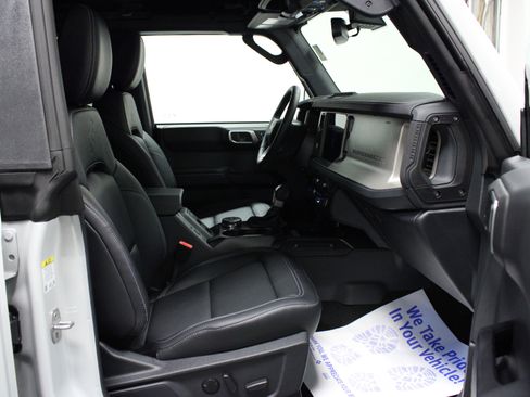 New 2026 Ford Bronco Outer Banks image 16