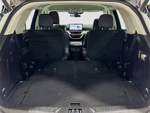 Used 2025 Ford Explorer Active w/ Active Comfort Package image 24
