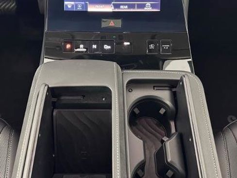 Certified 2025 INFINITI QX80 Sensory image 26