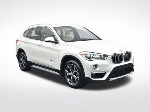 Used 2017 BMW X1 sDrive28i image 2