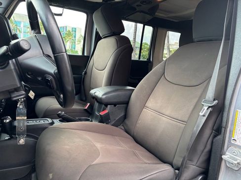 Used 2018 Jeep Wrangler Unlimited Sport S AWD/4WD image 8