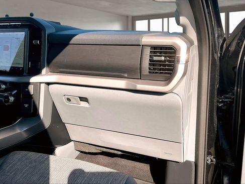 Used 2022 Ford F150 XLT w/ Equipment Group 302A High image 27