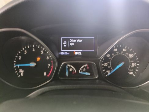 Used 2015 Ford Focus SE w/ SE Cold Weather Package FWD image 17