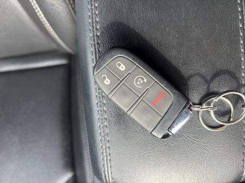 Used 2025 Jeep Compass Limited AWD/4WD image 25