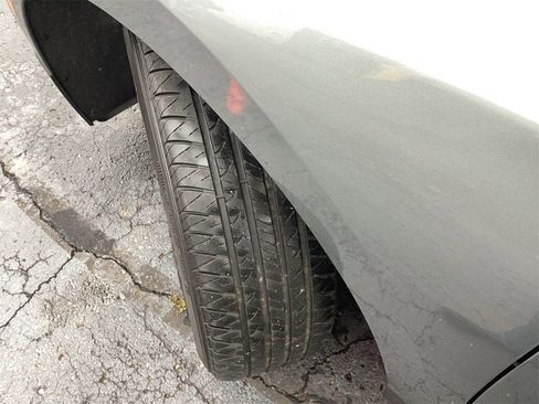 Used 2023 Chevrolet Equinox LT w/ Driver Convenience Package image 27