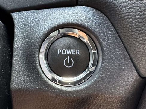 Used 2024 Toyota RAV4 SE AWD/4WD image 8
