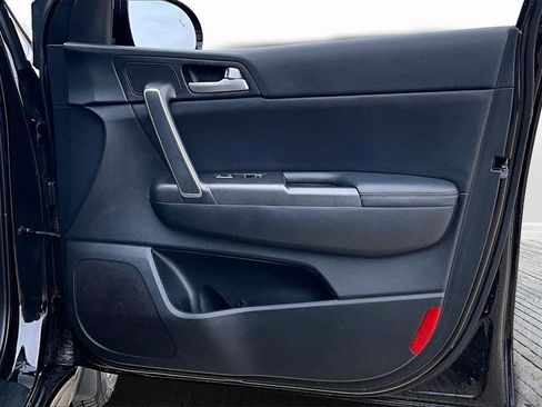 Certified 2022 Kia Sportage Nightfall Edition image 19